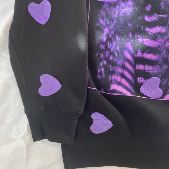 Taylor Swift I just wanna stay in that lavender haze crewneck sweatshirt - Picture 5 of 7